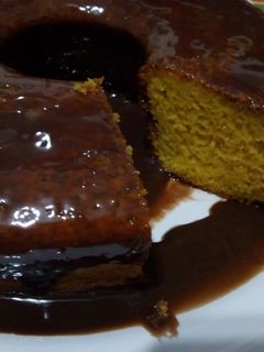 Foto de Bolo de cenoura com cobertura de chocolate